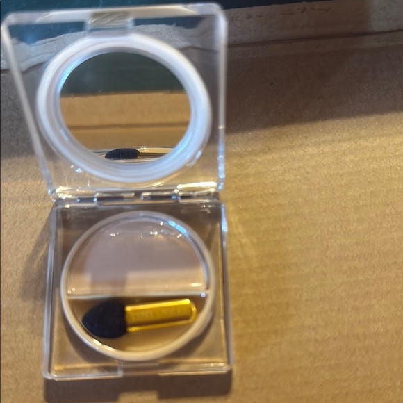 Estée Lauder Pure Color Eye Shadow - Picture 3 of 4